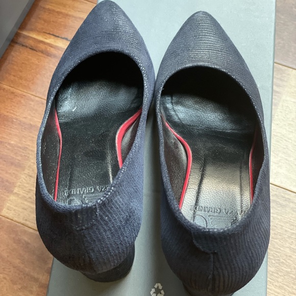 Ladies Navy Blue Midi leather Heel size 38 - Picture 4 of 6